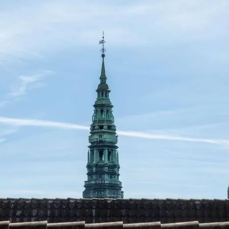 10 Person In The Heart Of Lejlighed København