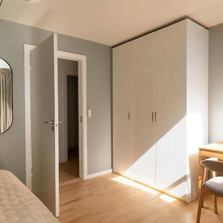 10 Person In The Heart Of * København