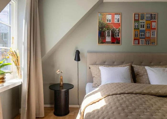 Apartman 10 Person In The Heart Of